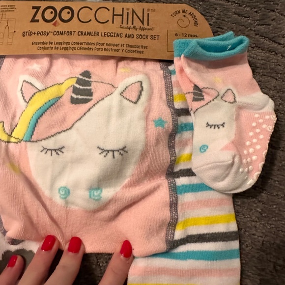 2 for $20 - NWT Baby Girl Unicorn Pant and Sock Set 6-12 M - Picture 2 of 4